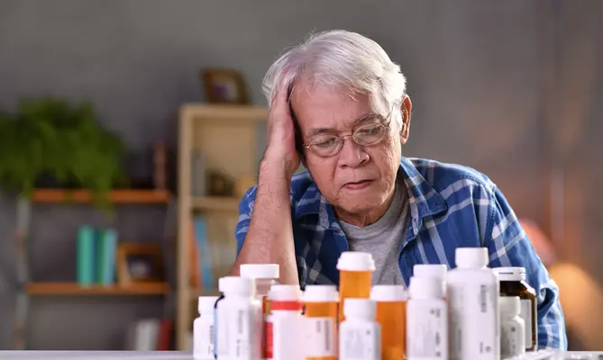 Quiz 5: man struggles with his chronic condition over too many confusing pill bottles seeking medication management from a private doctor